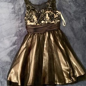 let’s fashion prom/ or homecoming dress